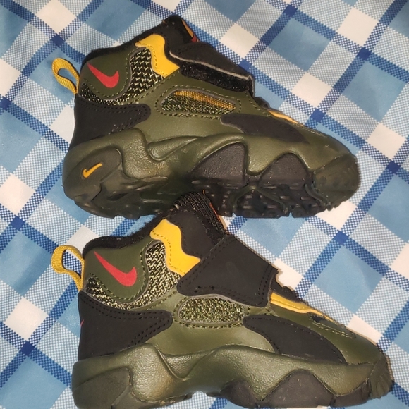 Nike - Picture 1 of 7